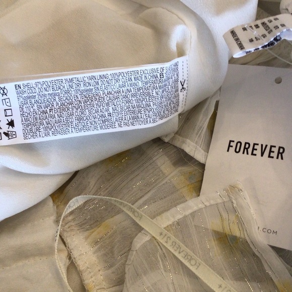 Forever 21 Plus Yellow Polka Dot Print Metallic Ruffled Halter Top Size 0X - Picture 13 of 14